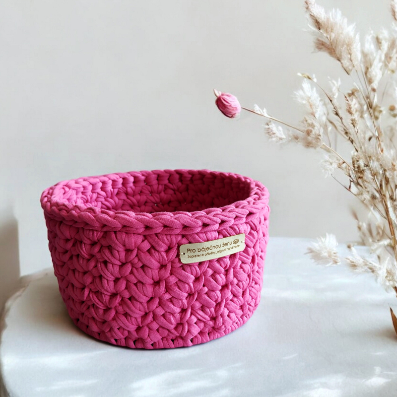 hackovany kosik kruh ruzovy fuchsie magenta